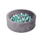 Piscina con 100  palline verde